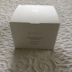 Monat makeup vanishing balm
